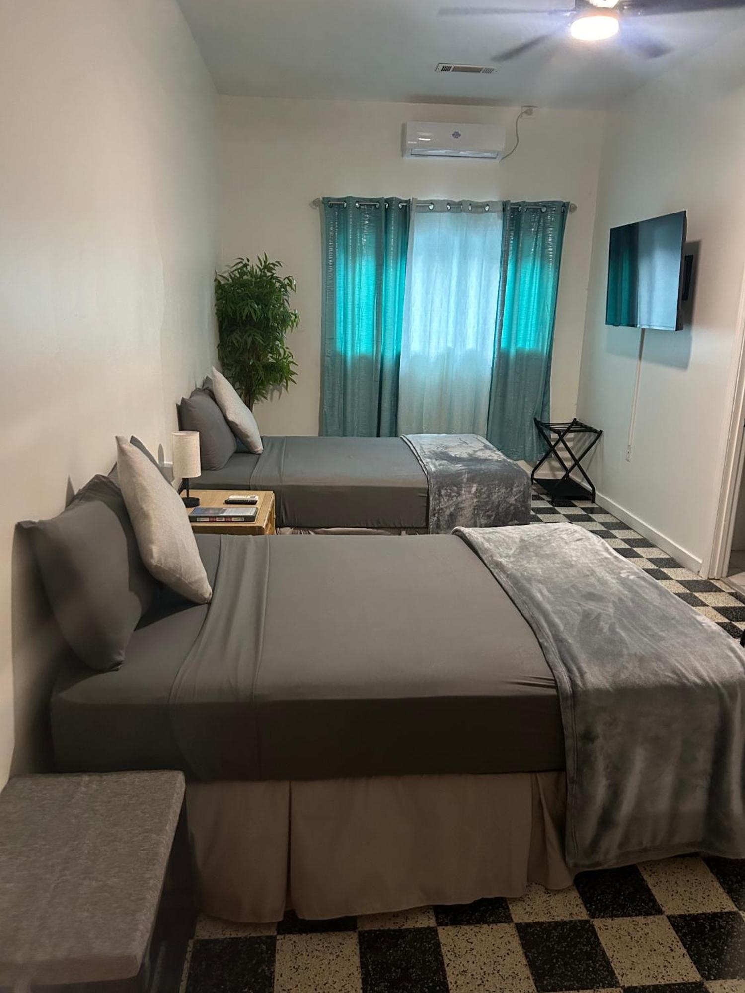Bed and Breakfast The Royal Nest Trinidad Diego Martin Esterno foto