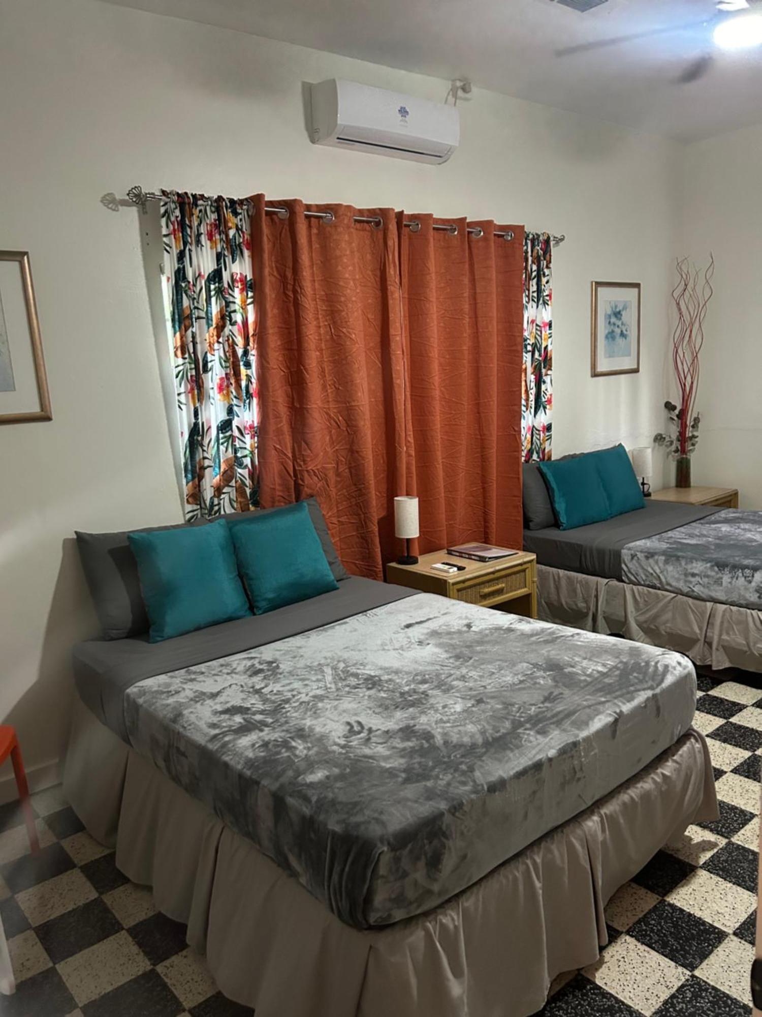 Bed and Breakfast The Royal Nest Trinidad Diego Martin Esterno foto