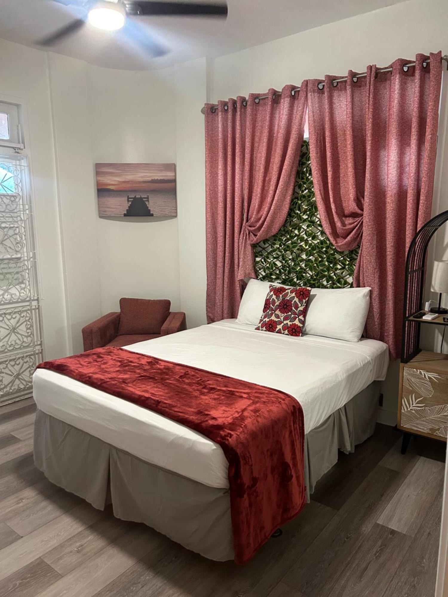 Bed and Breakfast The Royal Nest Trinidad Diego Martin Esterno foto